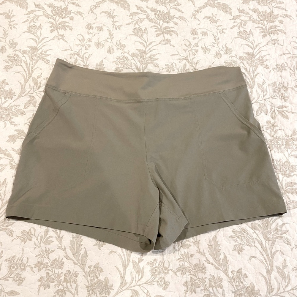 Patagonia shorts - khaki color, EXCELLENT condition!  Size XL